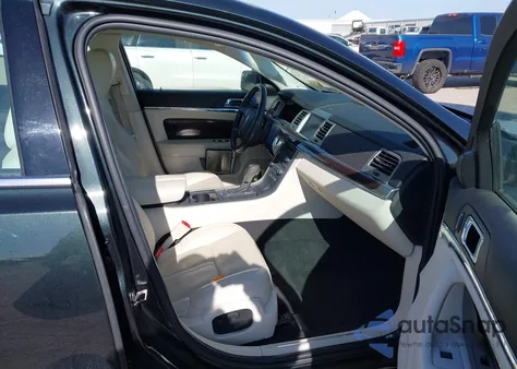 2010 Lincoln Mks z USA, uszkodzony, nr VIN 1LNHL9DR7AG603202